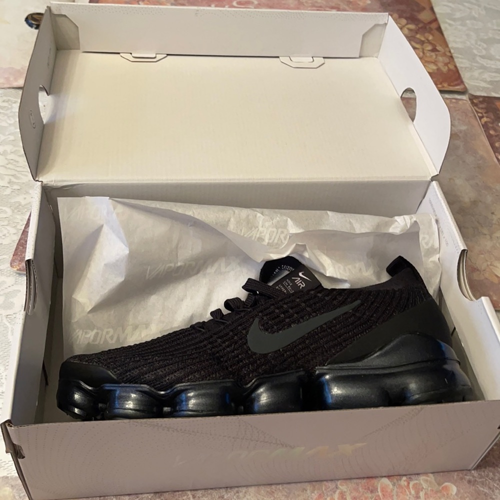 New Nike vapor max in box
